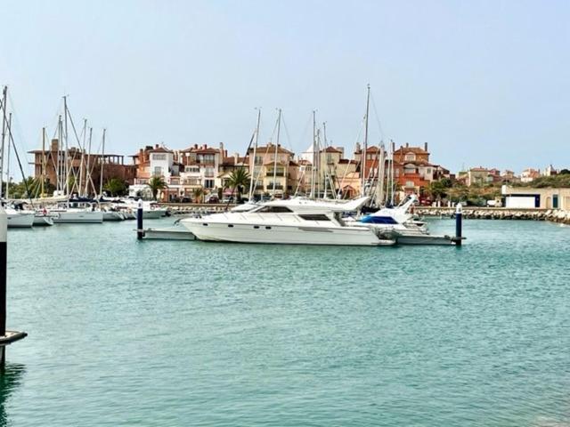 Gatu Sherry, Junto Puerto Deportivo Y Playa " Preferente Mayores De 25 Anos Y Familias " El Puerto de Santa María Εξωτερικό φωτογραφία
